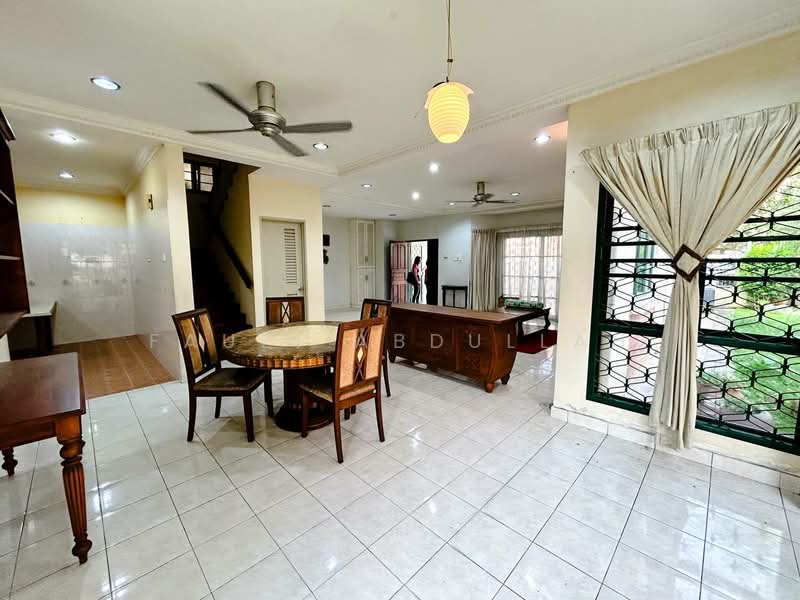 Semi-Detached House for Sale in Bandar Tun Hussein Onn (Cheras) - Fauzi Abdullah - Living Room - PropertyGuru.com.my