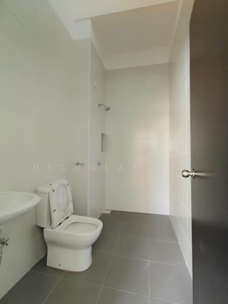 Cluster House for Sale in Eco Botanic (Iskandar Puteri (Nusajaya)) - Nicholas Tey - Bathroom - PropertyGuru.com.my