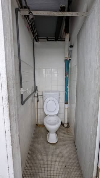 Corner 2 Storey Shoplot @ Tampoi Jalan Gajus untuk Untuk Dijual - RM 720,000, Apr 2026 - PropertyGuru.com.my