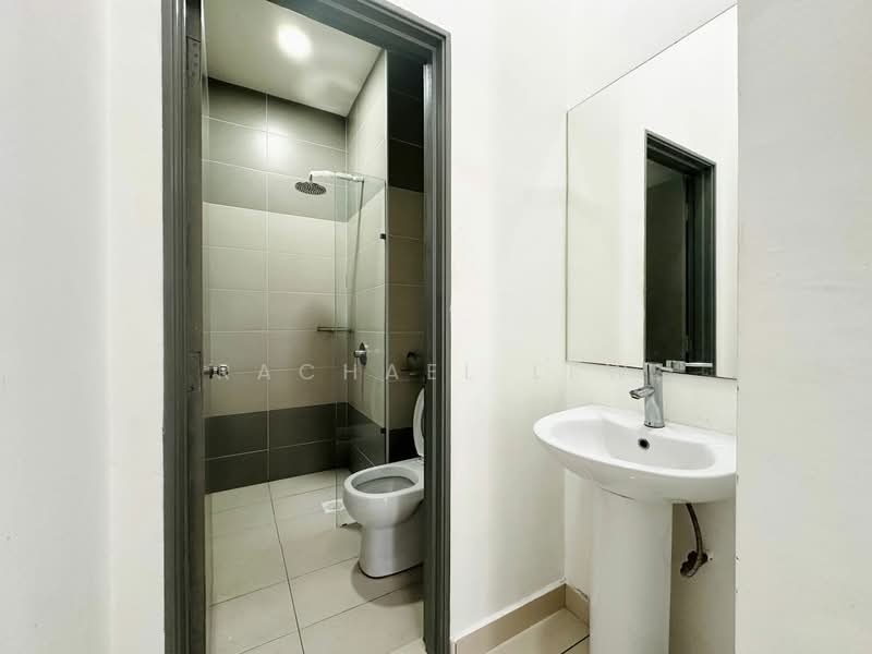 Cluster House for Sale in Skudai (Johor) - Rachael Lew - Bathroom - PropertyGuru.com.my