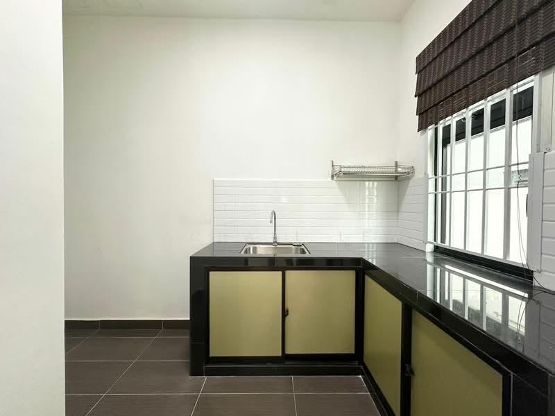 Cluster House for Sale in Skudai (Johor) - Rachael Lew - Kitchen - PropertyGuru.com.my