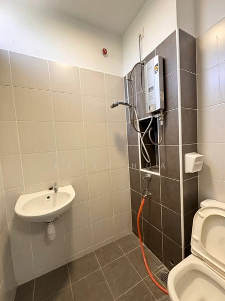 2-storey Terraced House for Rent in Taman Mutiara Rini (Skudai) - Kexin Hua - Bathroom - PropertyGuru.com.my