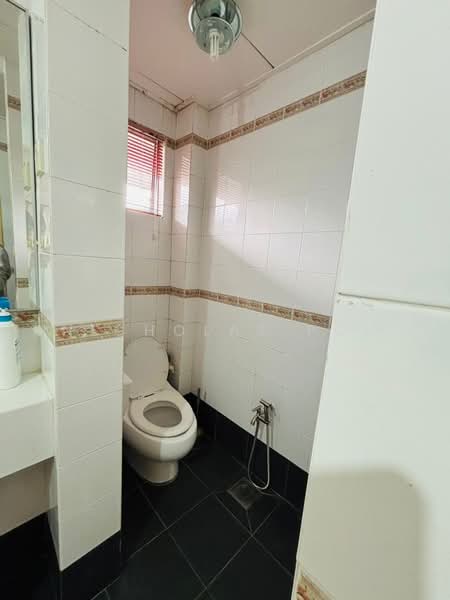 Condominium for Rent at Allamanda - Nicholas Poh - Bathroom - PropertyGuru.com.my