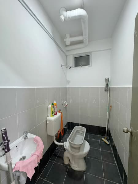 Apartment for Rent at Pangsapuri Pulai Mutiara - Lesley Tan - Bathroom - PropertyGuru.com.my