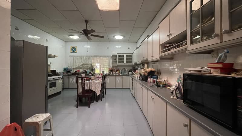 Bungalow for Sale in Klang (Selangor) - Amenny Chua - Kitchen - PropertyGuru.com.my