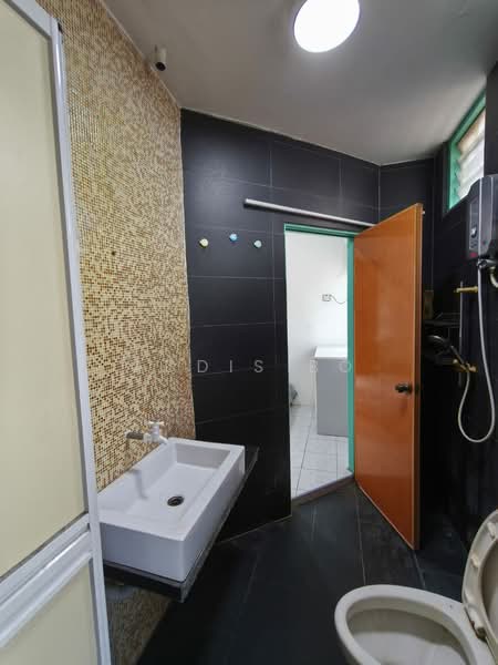 2.5-storey Terraced House for Sale in Taman Cheras Jaya (Cheras) - Addis Bo - Bathroom - PropertyGuru.com.my