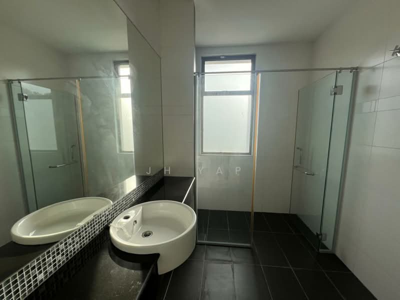 Cluster House for Sale in Bandar Putra (Kulai) - JH Yap - Bathroom - PropertyGuru.com.my
