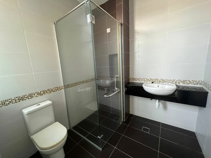 Cluster House for Sale in Bandar Putra (Kulai) - JH Yap - Bathroom - PropertyGuru.com.my