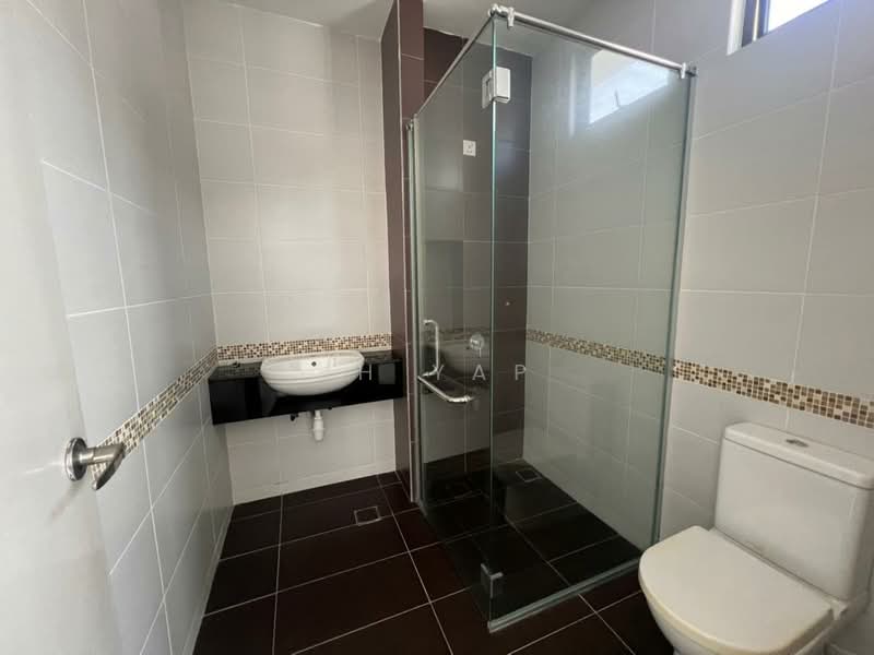 Cluster House for Sale in Bandar Putra (Kulai) - JH Yap - Bathroom - PropertyGuru.com.my