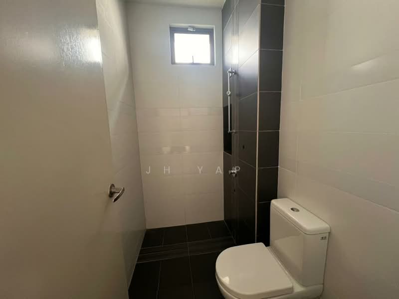 Cluster House for Sale in Bandar Putra (Kulai) - JH Yap - Bathroom - PropertyGuru.com.my