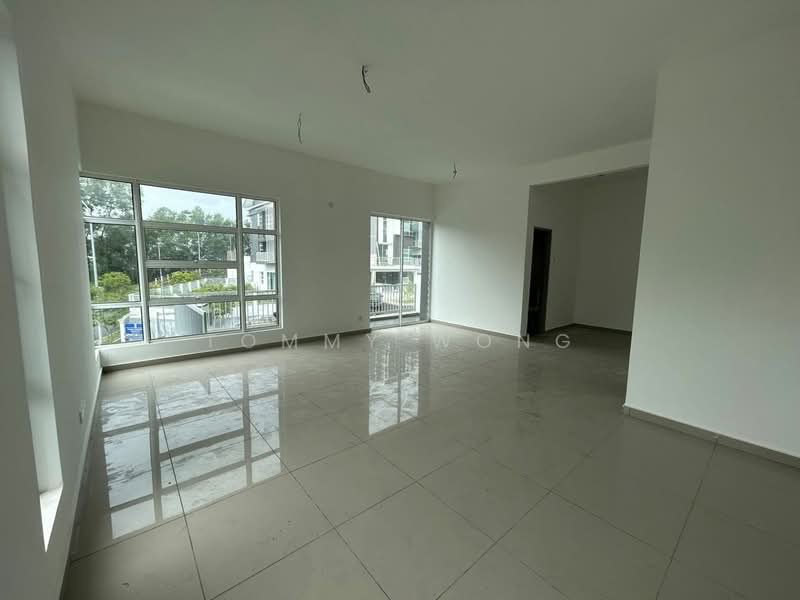 Rumah Berkembar untuk Dijual di Taman Mahkota Pinggiran (Cheras) - Tommy Wong - Living Room - PropertyGuru.com.my