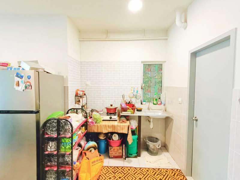 Kemuning Idaman untuk Untuk Dijual - RM 265,000, Apr 2026 - Kitchen - PropertyGuru.com.my