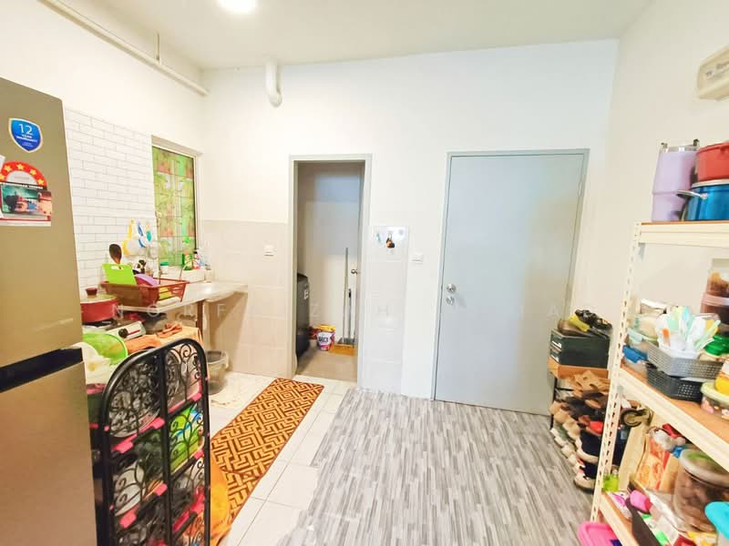 Kemuning Idaman untuk Untuk Dijual - RM 265,000, Apr 2026 - Kitchen - PropertyGuru.com.my