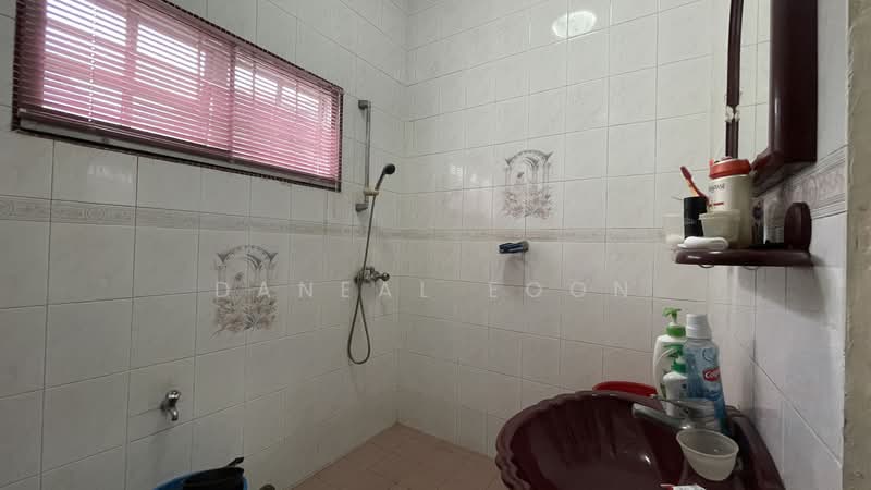 Bungalow for Sale in Klang (Selangor) - Daneal Eoon - Bathroom - PropertyGuru.com.my