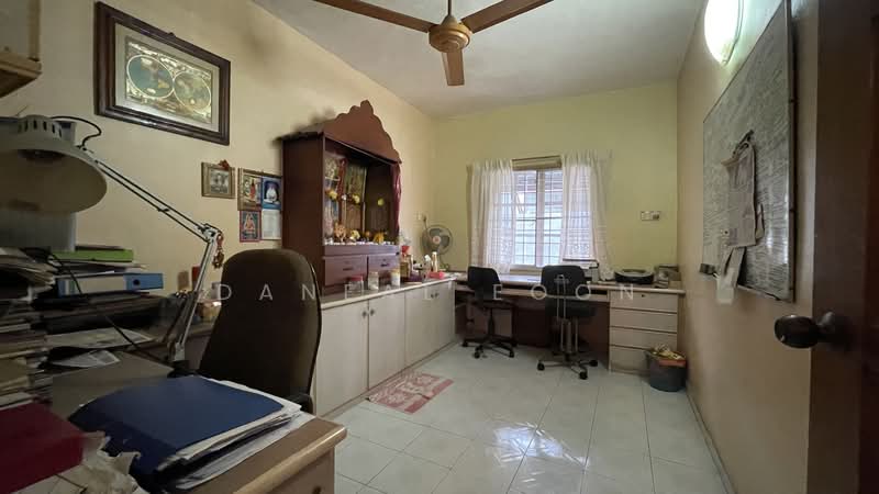 Bungalow for Sale in Klang (Selangor) - Daneal Eoon - Study - PropertyGuru.com.my