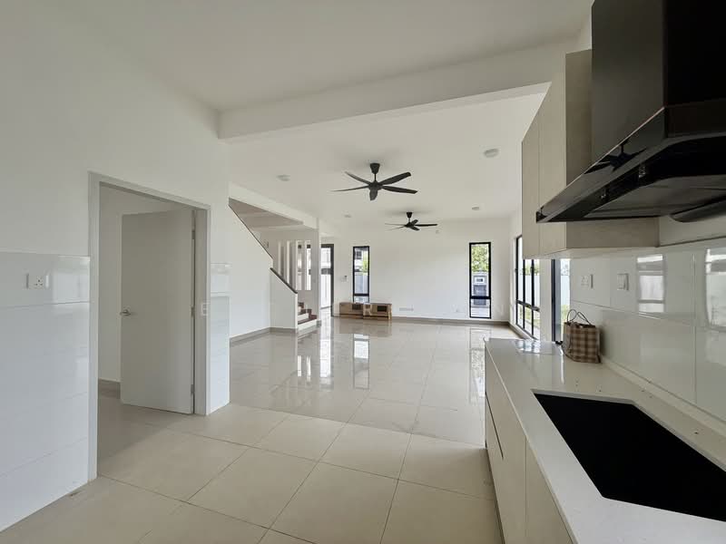 2-storey Terraced House for Rent in Shah Alam (Selangor) - Esther Ann - Living Room - PropertyGuru.com.my