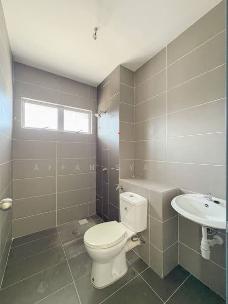 Double Storey Terrace Vista Mutiara 3A Bukit Sg Long, Kajang untuk Untuk Dijual - RM 950,000, Apr 2026 - Bathroom - PropertyGuru.com.my