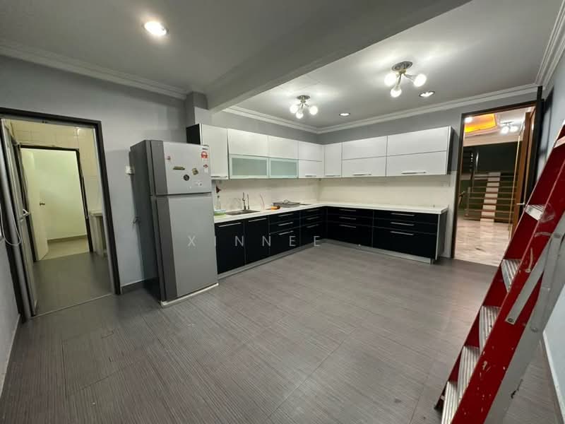 Rumah Banglo untuk Disewa di Minden Heights (Gelugor) - Xinnee . - Kitchen - PropertyGuru.com.my