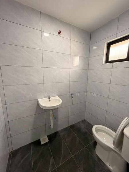 1-storey Terraced House for Sale in Taman Skudai Baru (Skudai) - Alan Chew - Bathroom - PropertyGuru.com.my