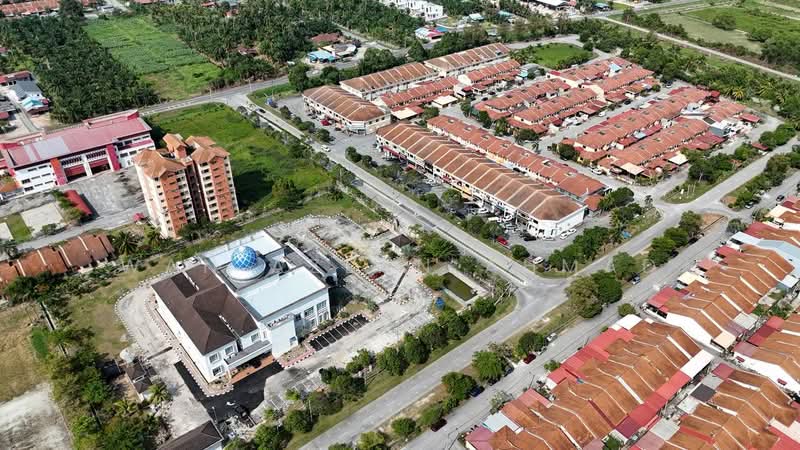 Kedai / Pejabat untuk Dijual di Sungai Besar (Selangor) - Wan Azlan Ahmad - Exterior - PropertyGuru.com.my