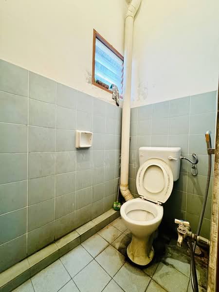 Kedai / Pejabat untuk Dijual di Sungai Besar (Selangor) - Wan Azlan Ahmad - PropertyGuru.com.my