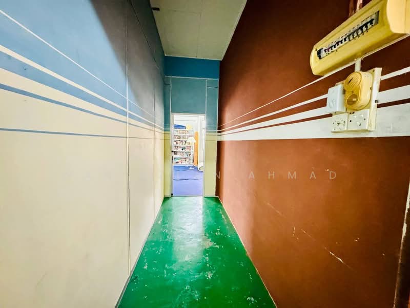 Kedai / Pejabat untuk Dijual di Sungai Besar (Selangor) - Wan Azlan Ahmad - PropertyGuru.com.my