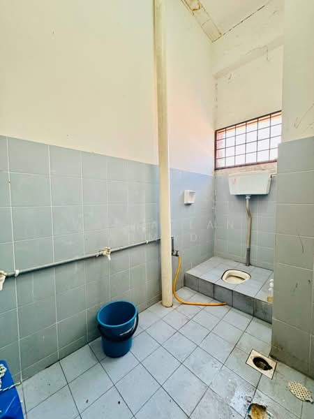 Kedai / Pejabat untuk Dijual di Sungai Besar (Selangor) - Wan Azlan Ahmad - PropertyGuru.com.my