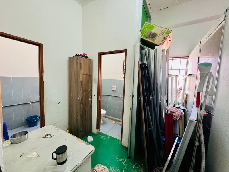 Kedai / Pejabat untuk Dijual di Sungai Besar (Selangor) - Wan Azlan Ahmad - PropertyGuru.com.my