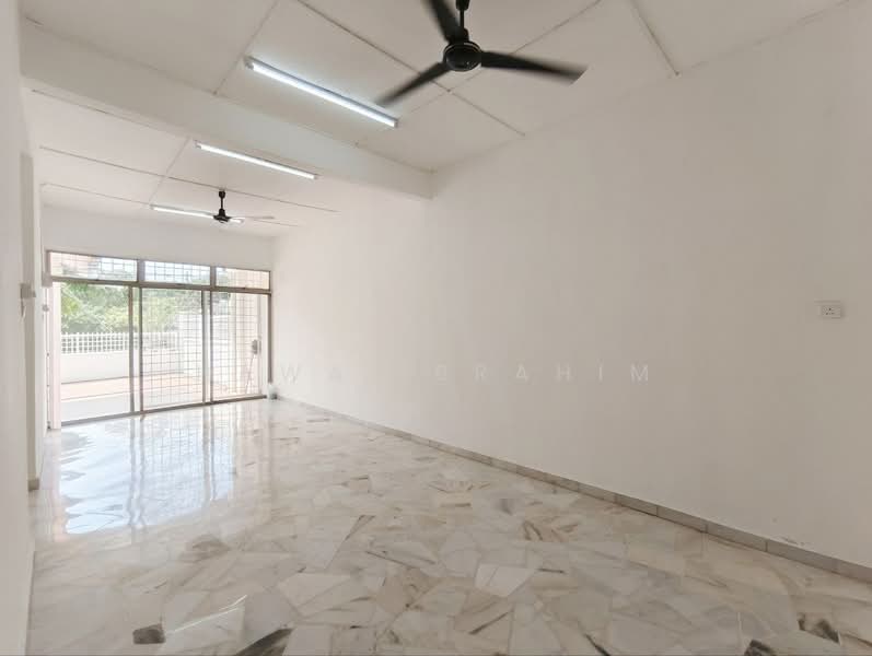 1-storey Terraced House for Sale in Taman Desa Jasmin (Nilai) - Hawa Ibrahim - Living Room - PropertyGuru.com.my