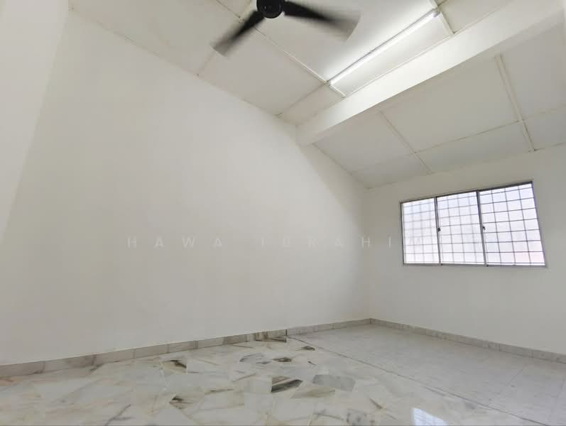 1-storey Terraced House for Sale in Taman Desa Jasmin (Nilai) - Hawa Ibrahim - Interior - PropertyGuru.com.my