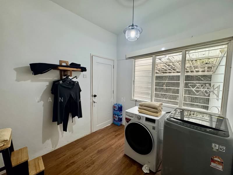 2-storey Terraced House for Sale in Ampang Jaya (Ampang) - Wan Azlan Ahmad - PropertyGuru.com.my