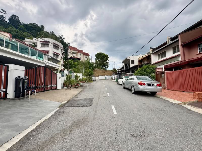 2-storey Terraced House for Sale in Ampang Jaya (Ampang) - Wan Azlan Ahmad - PropertyGuru.com.my
