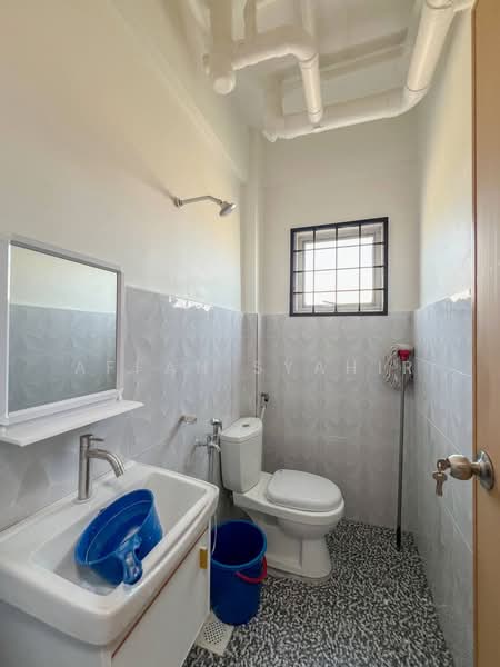 Pangsapuri Seri Mawar untuk Untuk Dijual - RM 200,000, Apr 2026 - Bathroom - PropertyGuru.com.my