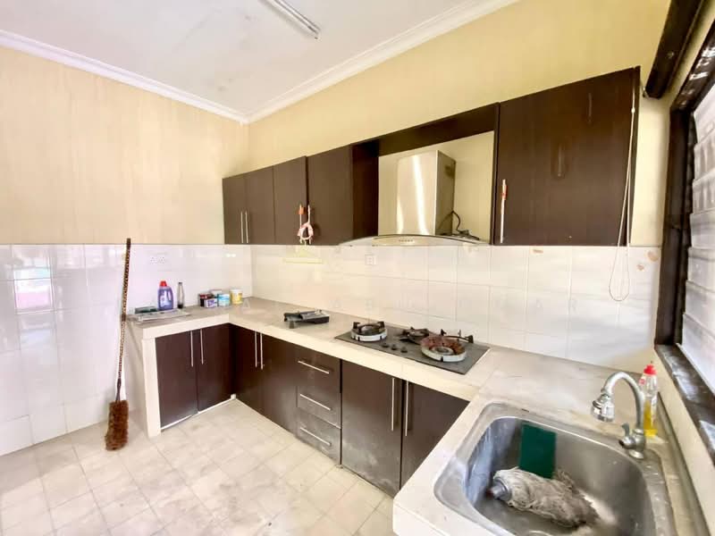 Townhouse for Sale in Mutiara Tropicana (Petaling Jaya) - Faisal Abu Omar - Kitchen - PropertyGuru.com.my