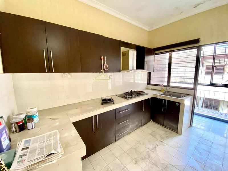 Townhouse for Sale in Mutiara Tropicana (Petaling Jaya) - Faisal Abu Omar - Kitchen - PropertyGuru.com.my