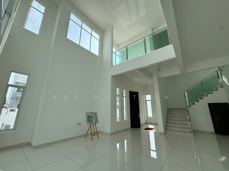 Rumah Banglo untuk Dijual di Taman Kota Permai (Bukit Mertajam) - Kah Hui Teoh - Living Room - PropertyGuru.com.my