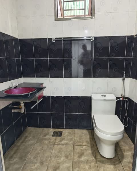 2-storey Terraced House for Sale in Taman Nusantara Prima (Gelang Patah) - Jacelyn Ng - Bathroom - PropertyGuru.com.my