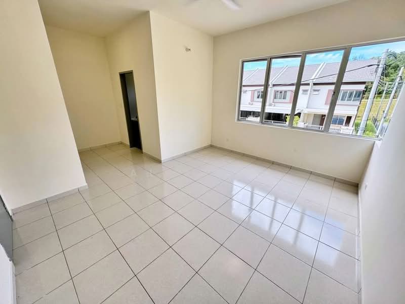 2-storey Terraced House for Sale in Bandar Enstek (Negeri Sembilan) - Alex Tan - Living Room - PropertyGuru.com.my