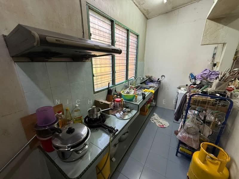 Ipoh Bandar Lahat Baru Double Storey House For Sale untuk Untuk Dijual - RM 198,000, Apr 2026 - Kitchen - PropertyGuru.com.my