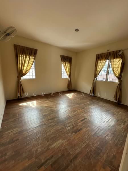 Semi-Detached House for Sale in Pusat Bandar Putra Permai (Seri Kembangan) - Luqman Ramli - Interior - PropertyGuru.com.my