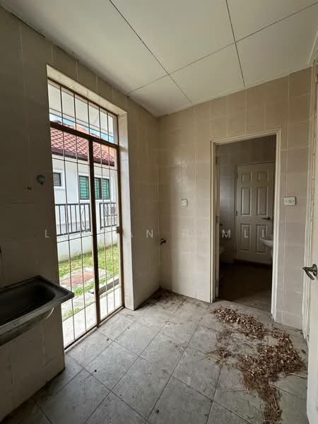 Semi-Detached House for Sale in Pusat Bandar Putra Permai (Seri Kembangan) - Luqman Ramli - Interior - PropertyGuru.com.my