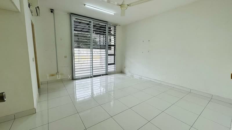 Setia Eco Gardens untuk Untuk Dijual - RM 648,000, Apr 2026 - Living Room - PropertyGuru.com.my