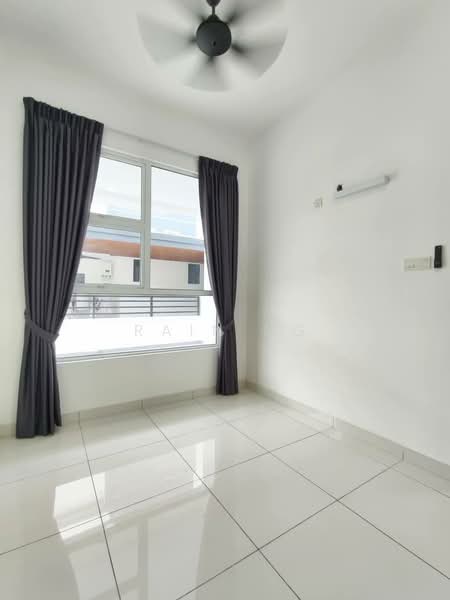 Semi-Detached House for Rent in Taman Mount Austin (Tebrau) - Rain Ng - Interior - PropertyGuru.com.my