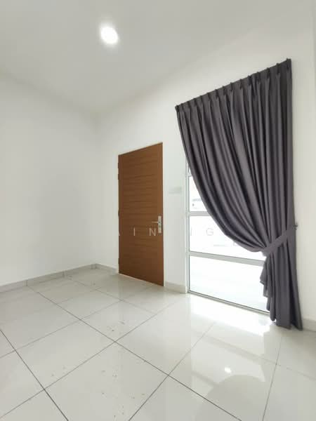 Semi-Detached House for Rent in Taman Mount Austin (Tebrau) - Rain Ng - Interior - PropertyGuru.com.my