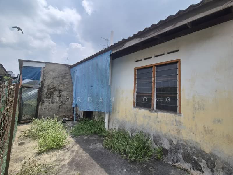 1-storey Terraced House for Sale in Taman Universiti (Skudai) - Jordan Wong - Exterior - PropertyGuru.com.my