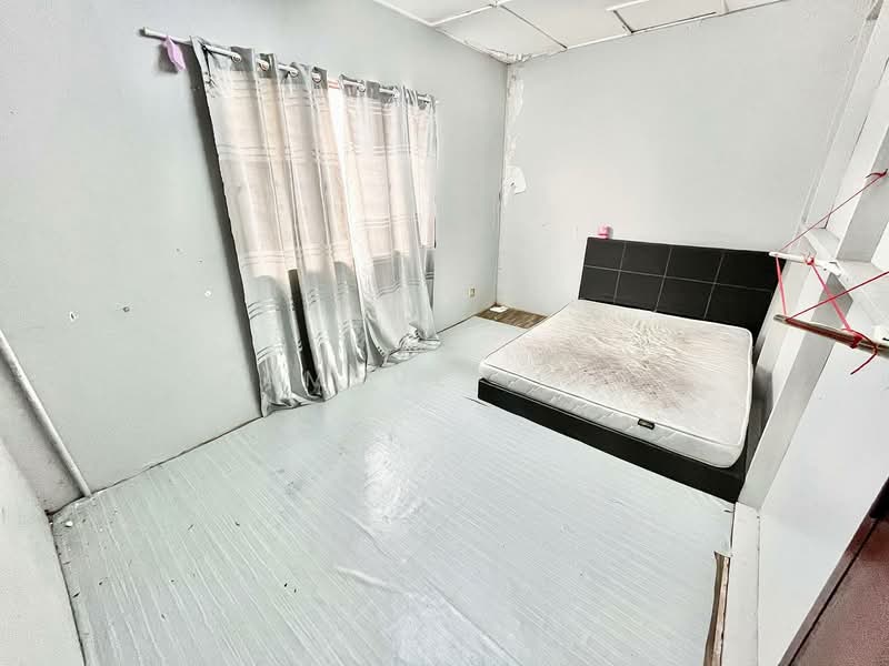 2-storey Terraced House for Sale in Shah Alam (Selangor) - Syamsul Ilham - Bedroom - PropertyGuru.com.my