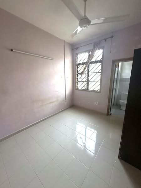 2-storey Terraced House for Sale in Permas Jaya (Johor Bahru) - Karl Lim - Bedroom - PropertyGuru.com.my