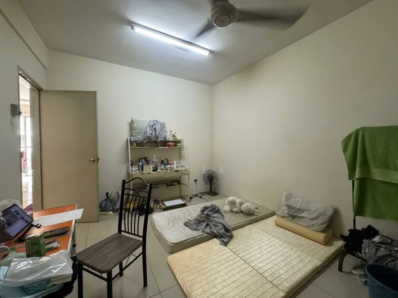 Condominium for Sale at Platinum Lake PV 15 - PeiGee . - Bedroom - PropertyGuru.com.my