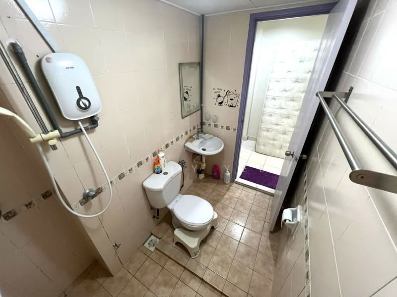 Condominium for Rent at Casa Puteri Condominium - Terry Yee - Bathroom - PropertyGuru.com.my