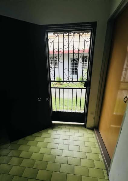 Taman Selayang Jaya untuk Untuk Dijual - RM 850,000, Apr 2026 - Entrance - PropertyGuru.com.my